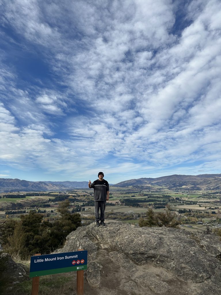 Wanaka Little Mount Iron爬山