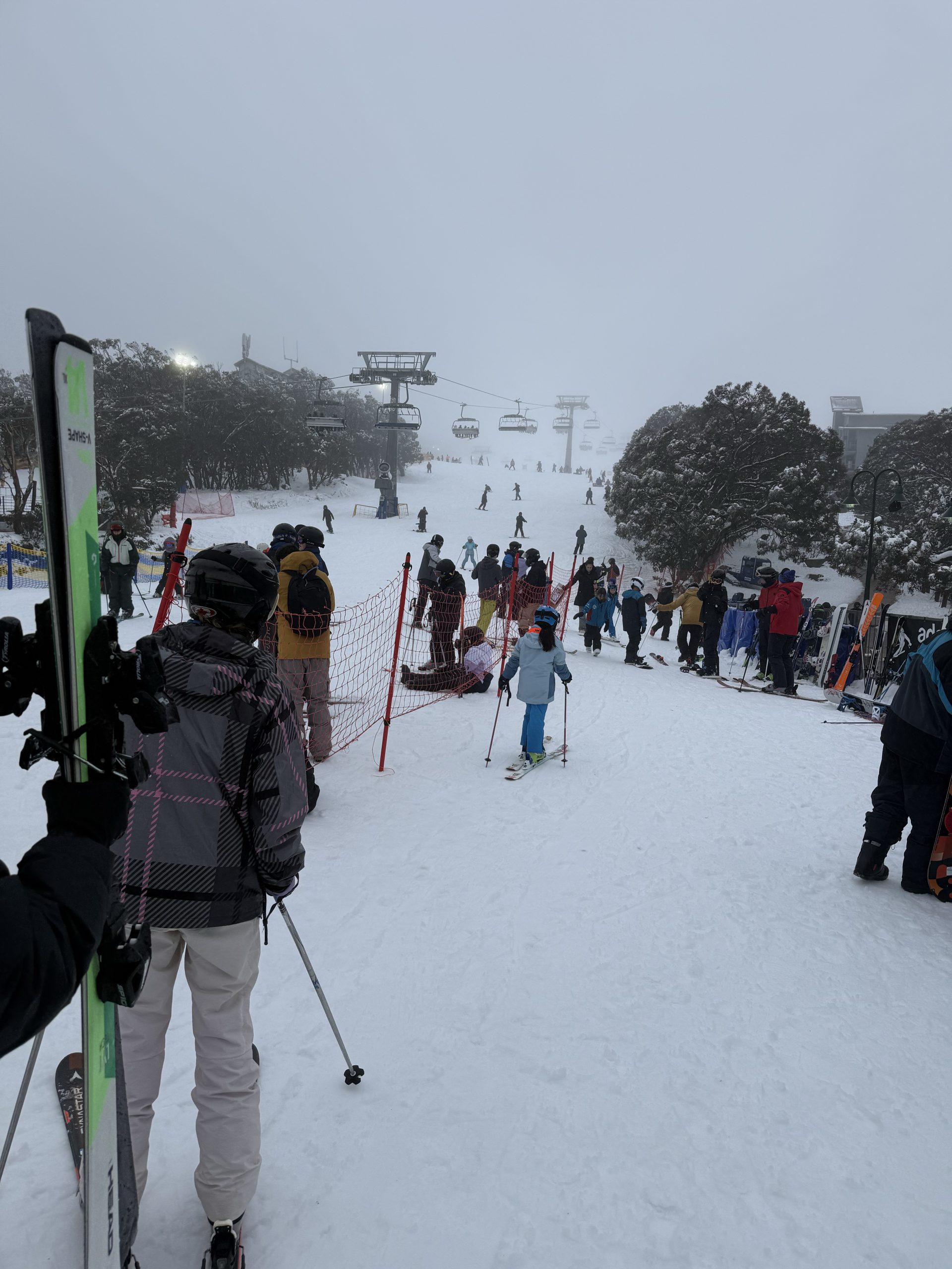 🏔️ Mt Buller暴雨滑雪记：一场“湿”意盎然的坚持